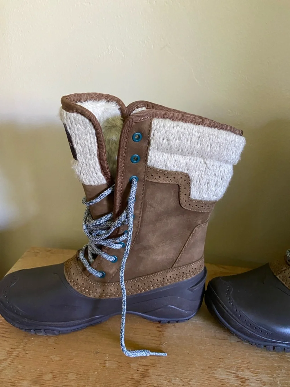 The North Face Snow Rain Boots Brown Size 7 - Picture 5 of 9